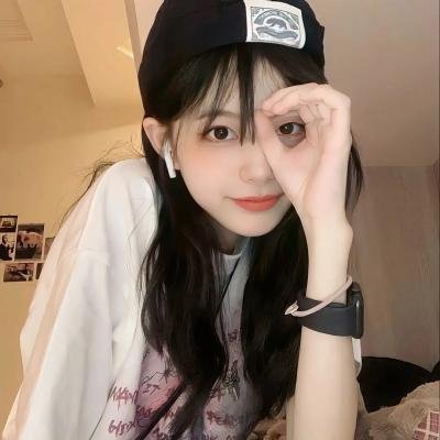 赤裸女羔羊封面